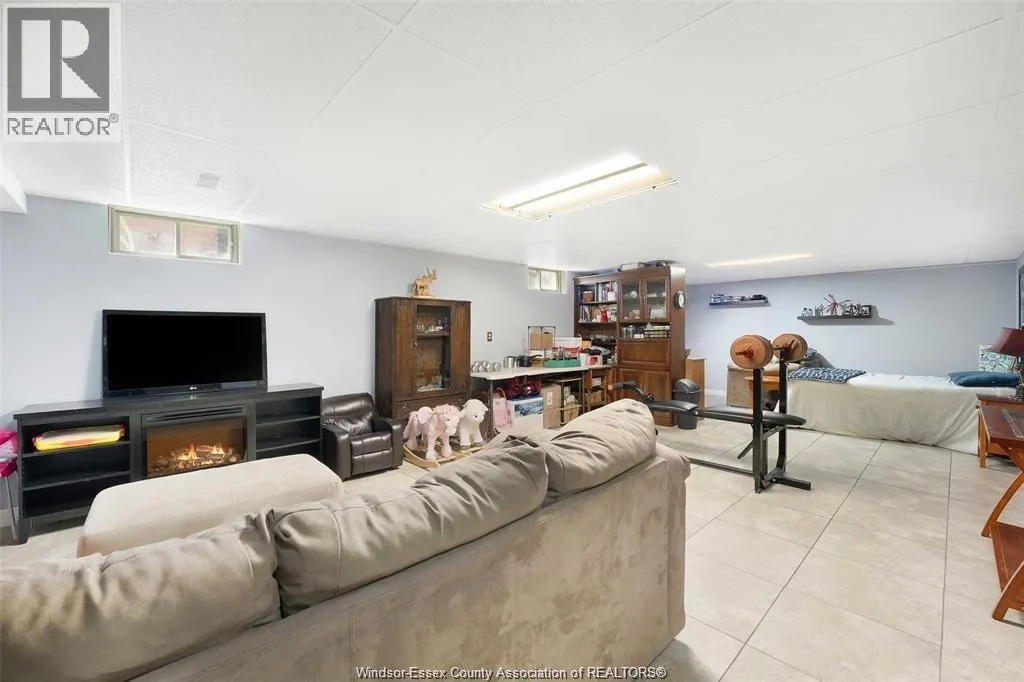 9 EVANS AVENUE