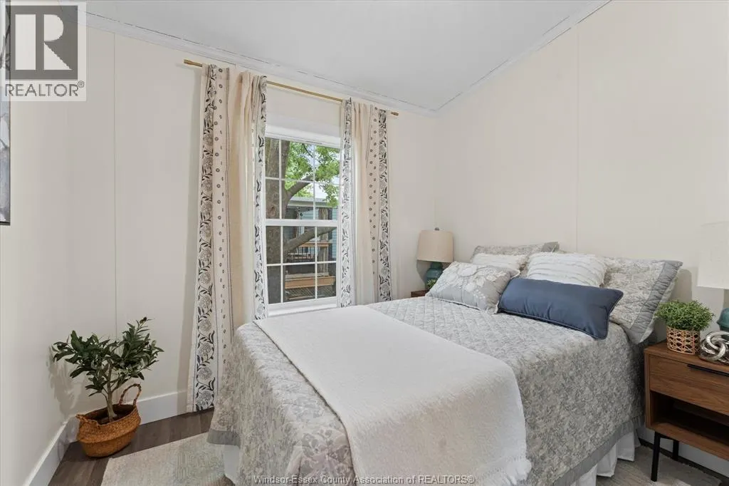 22 LAVINDALE