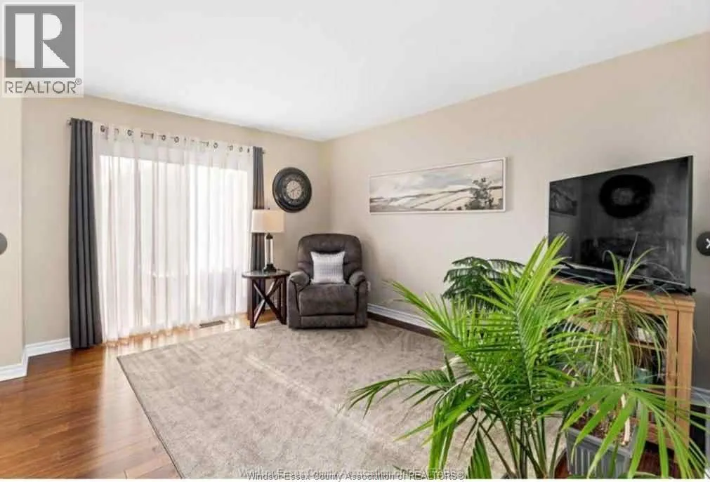 1285 CARDINAL CRESCENT Unit# 37