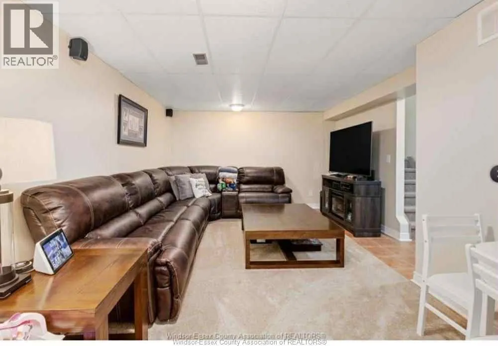 1285 CARDINAL CRESCENT Unit# 37