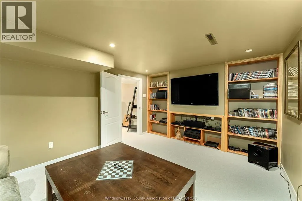 374 Ramblewood DRIVE