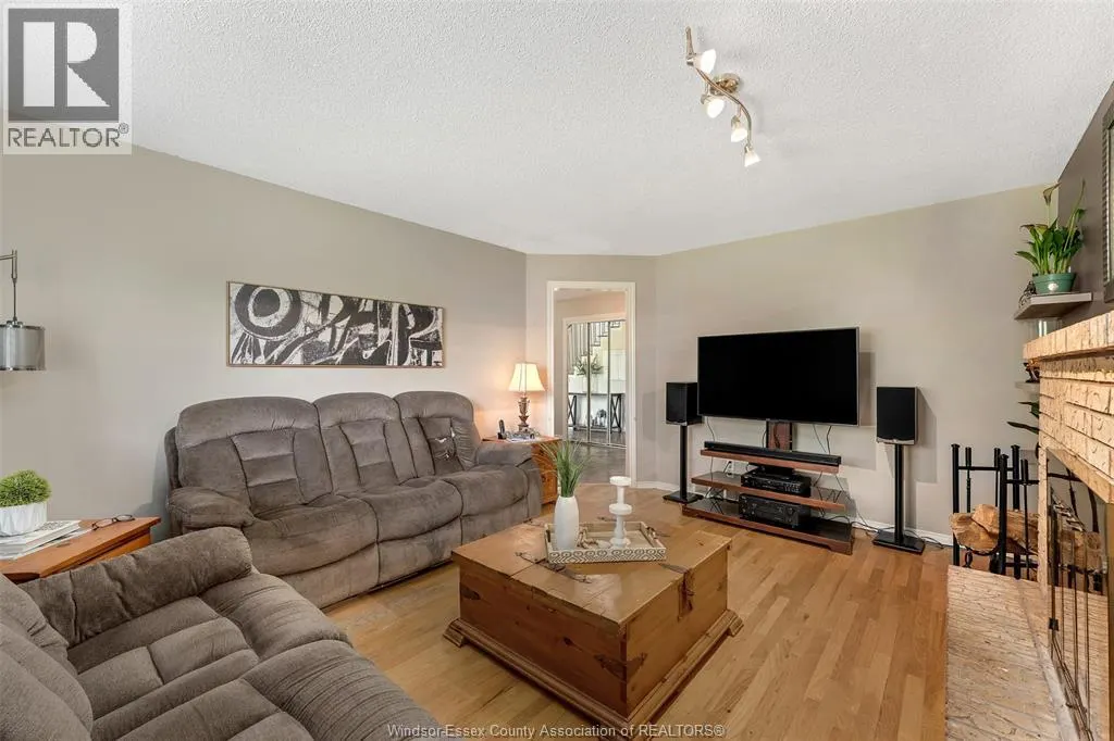 374 Ramblewood DRIVE