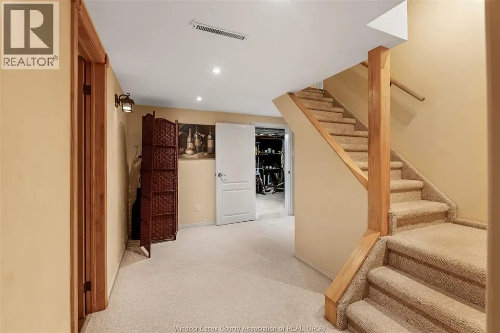 374 Ramblewood DRIVE