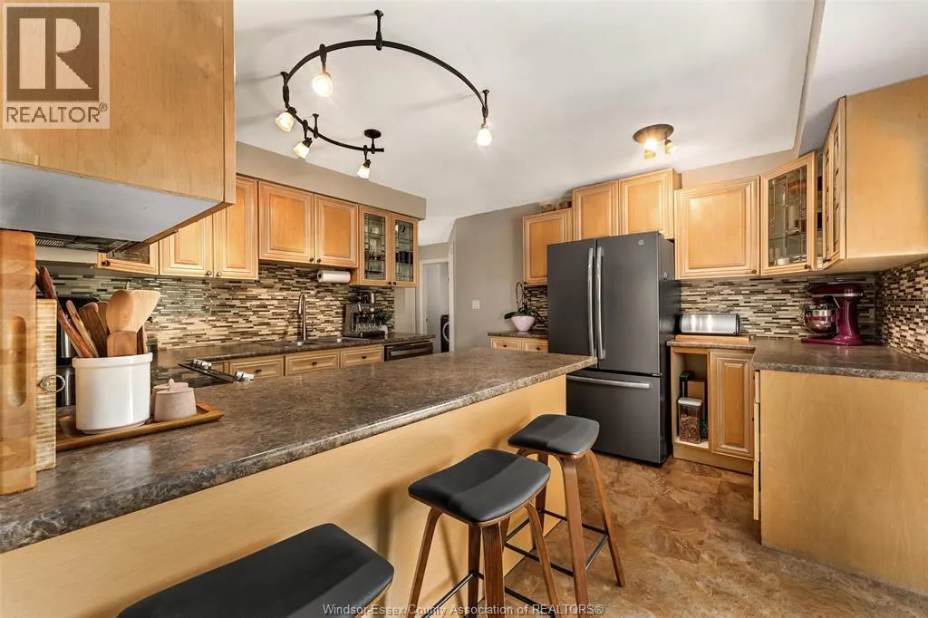 374 Ramblewood DRIVE