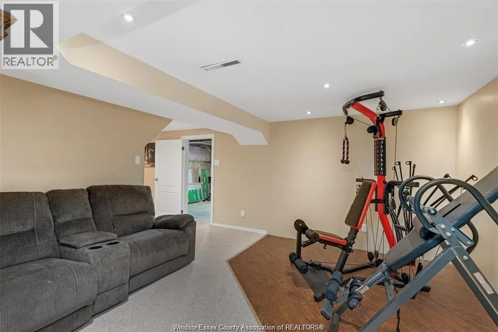 374 Ramblewood DRIVE