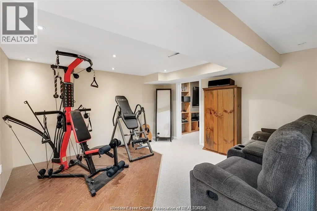 374 Ramblewood DRIVE