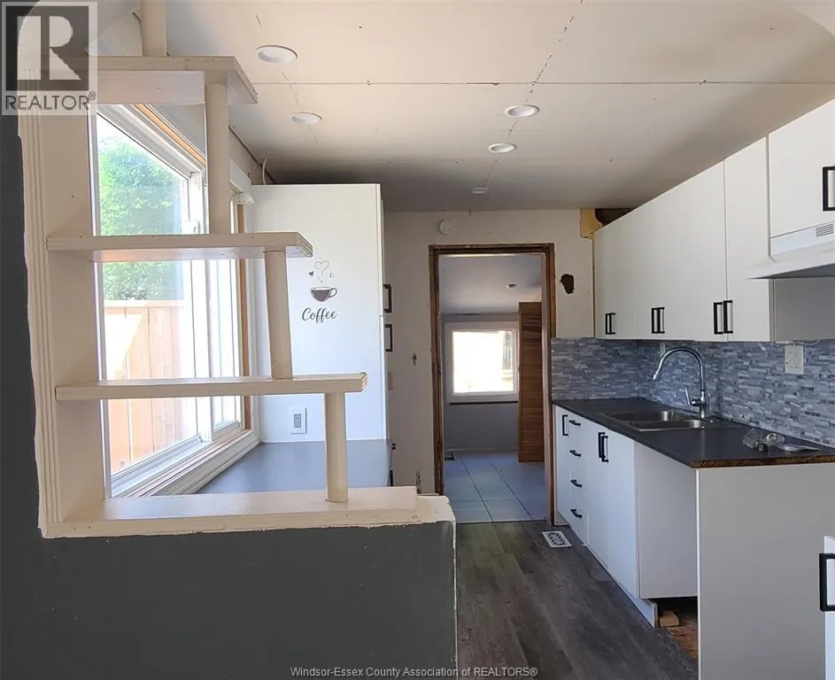 1120 Brock