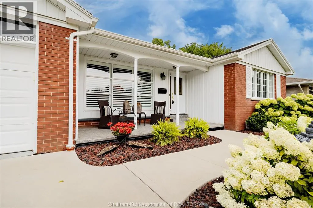 9 CHIPPEWA DRIVE