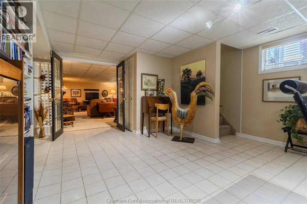 9 CHIPPEWA DRIVE