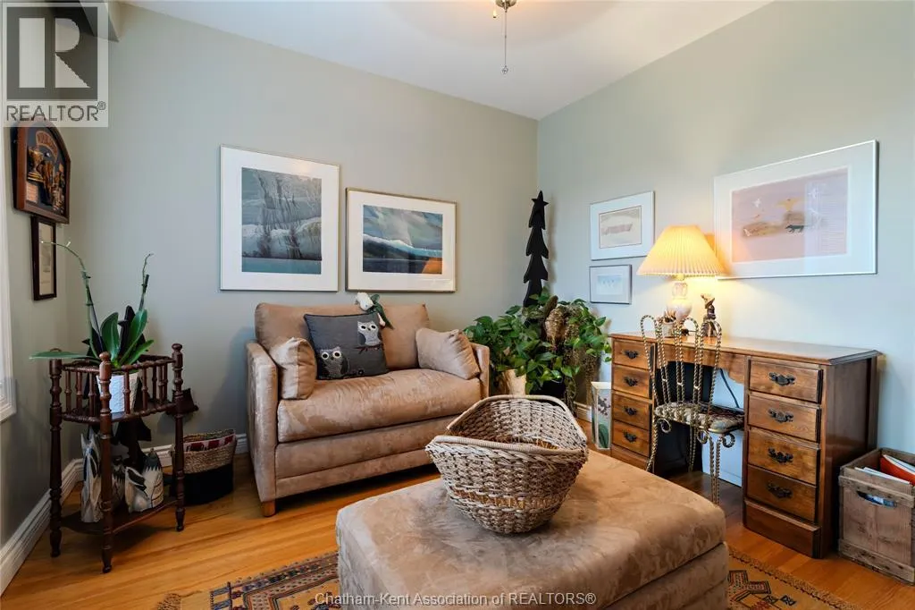 9 CHIPPEWA DRIVE