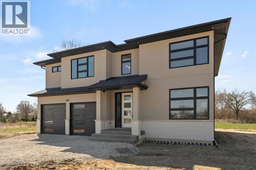 2552 MAYFAIR AVENUE South