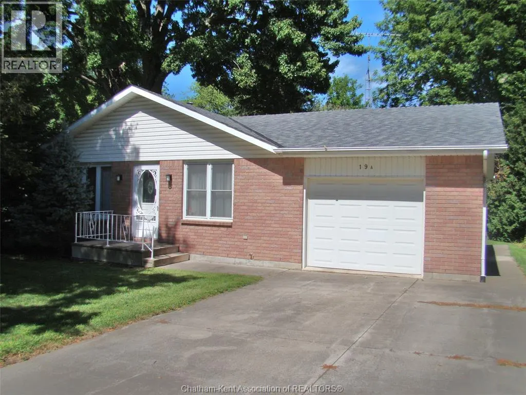 19A ERIE STREET North