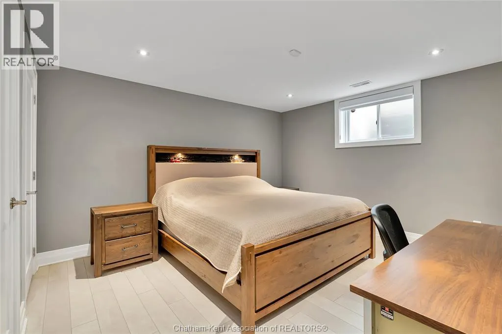 125 COTTAGE PLACE
