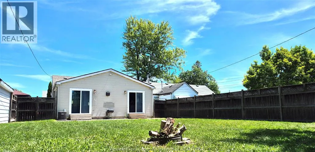 1559 BUCKINGHAM DRIVE