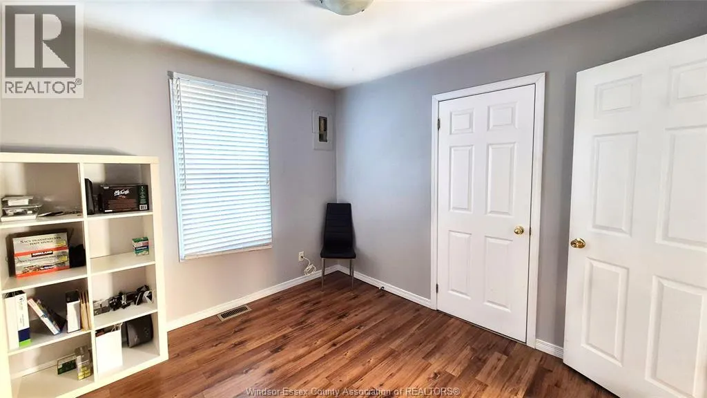 1559 BUCKINGHAM DRIVE