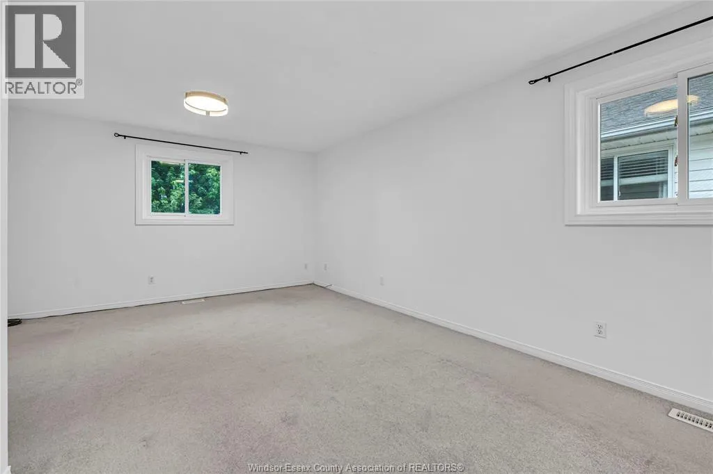 1152 LAKEVIEW