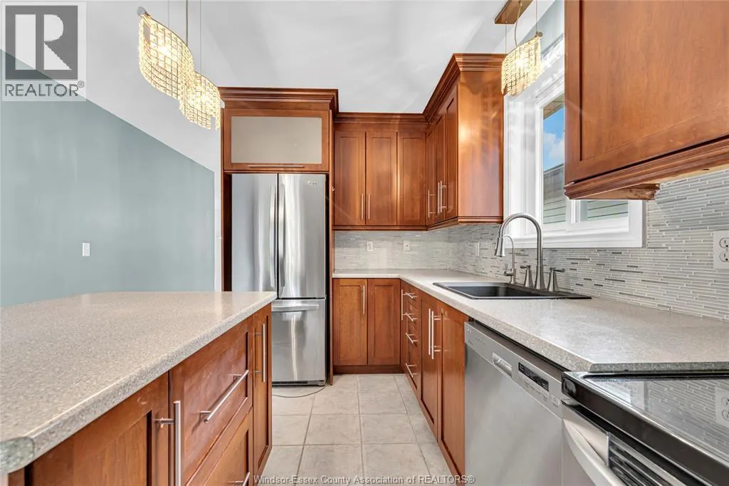 1152 LAKEVIEW