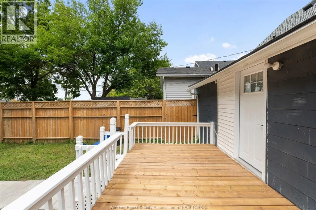 1139 WELLINGTON