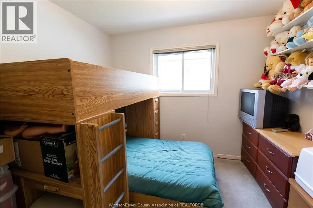 3526 HEMLOCK