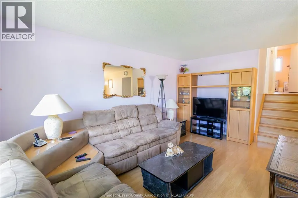 3526 HEMLOCK