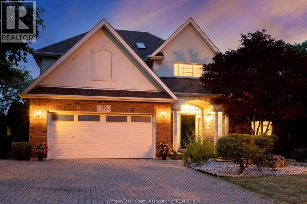 824 LAKE TRAIL DRIVE
