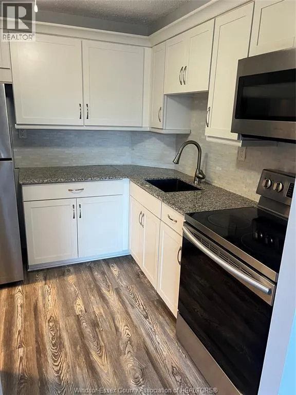 3936 WYANDOTTE STREET East Unit# 513