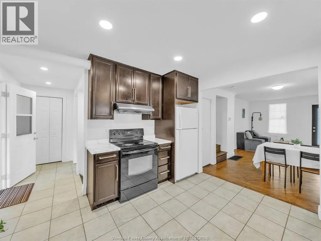 915 MCKAY AVENUE