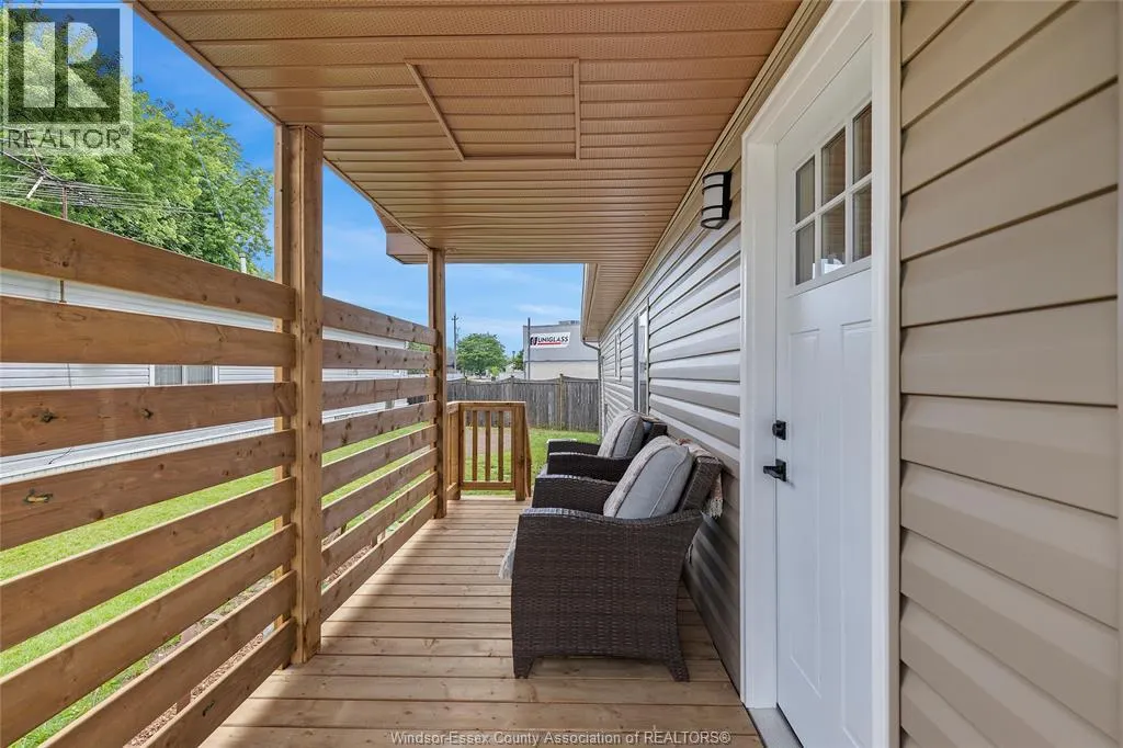 14 ROBIN CRESCENT