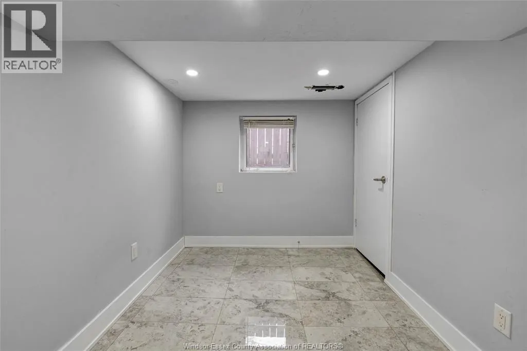 1323 PRINCE ROAD