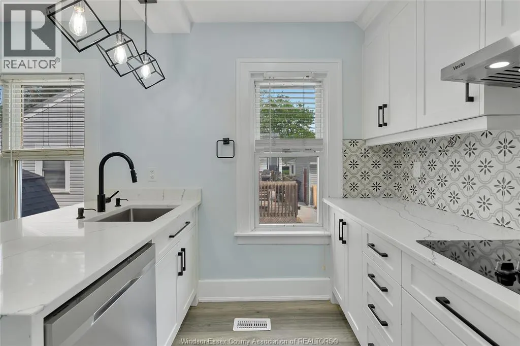 1323 PRINCE ROAD