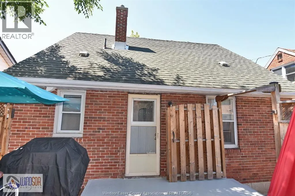 866 St. Louis