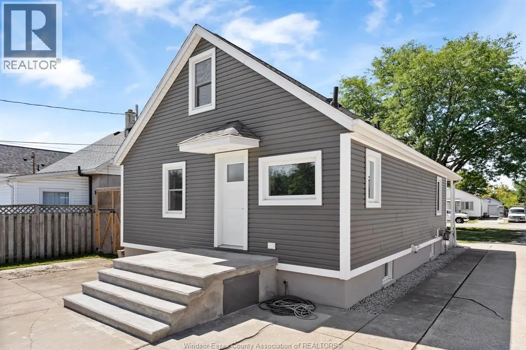 2696 PARENT AVENUE