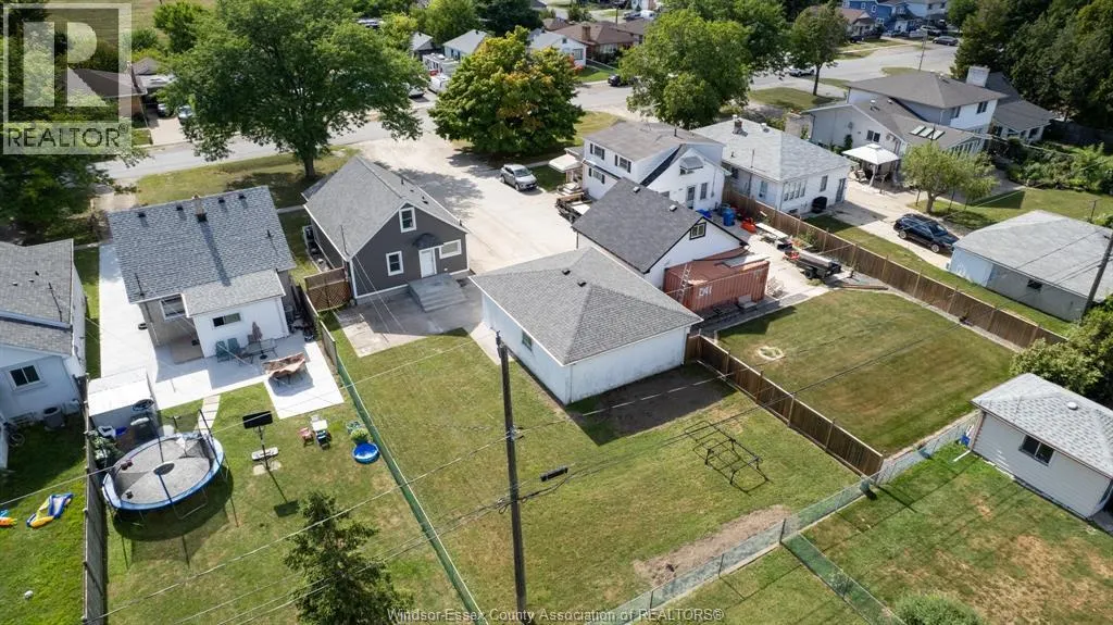 2696 PARENT AVENUE