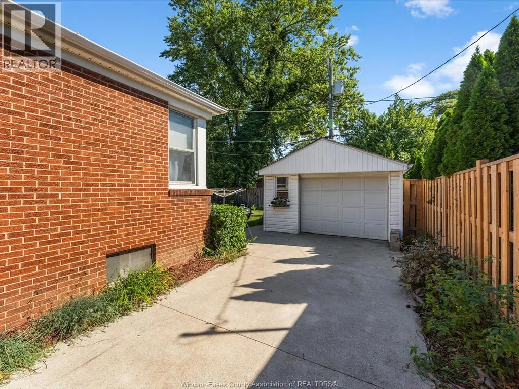854 BELLEPERCHE PLACE