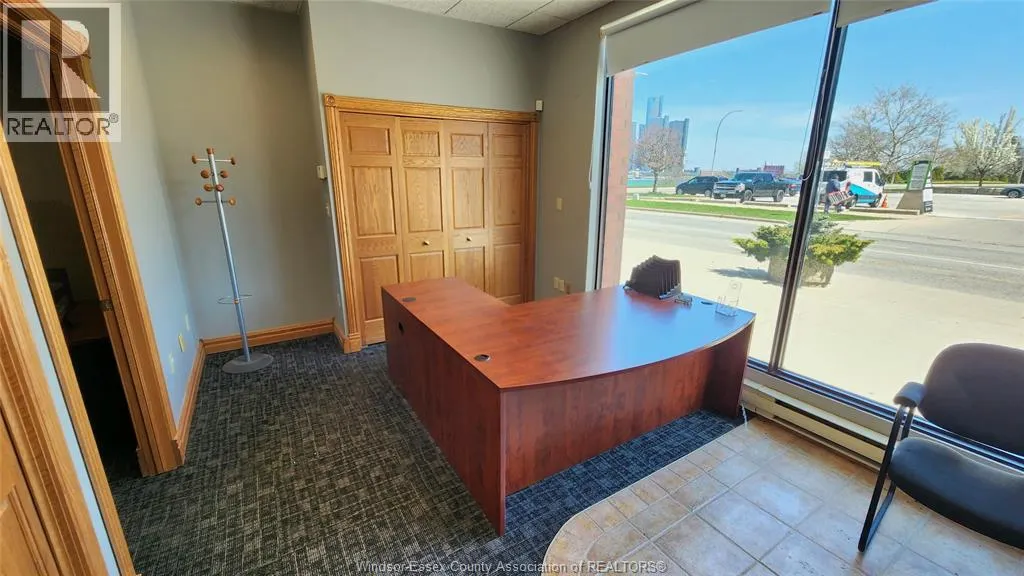 515 RIVERSIDE DRIVE West Unit# 104