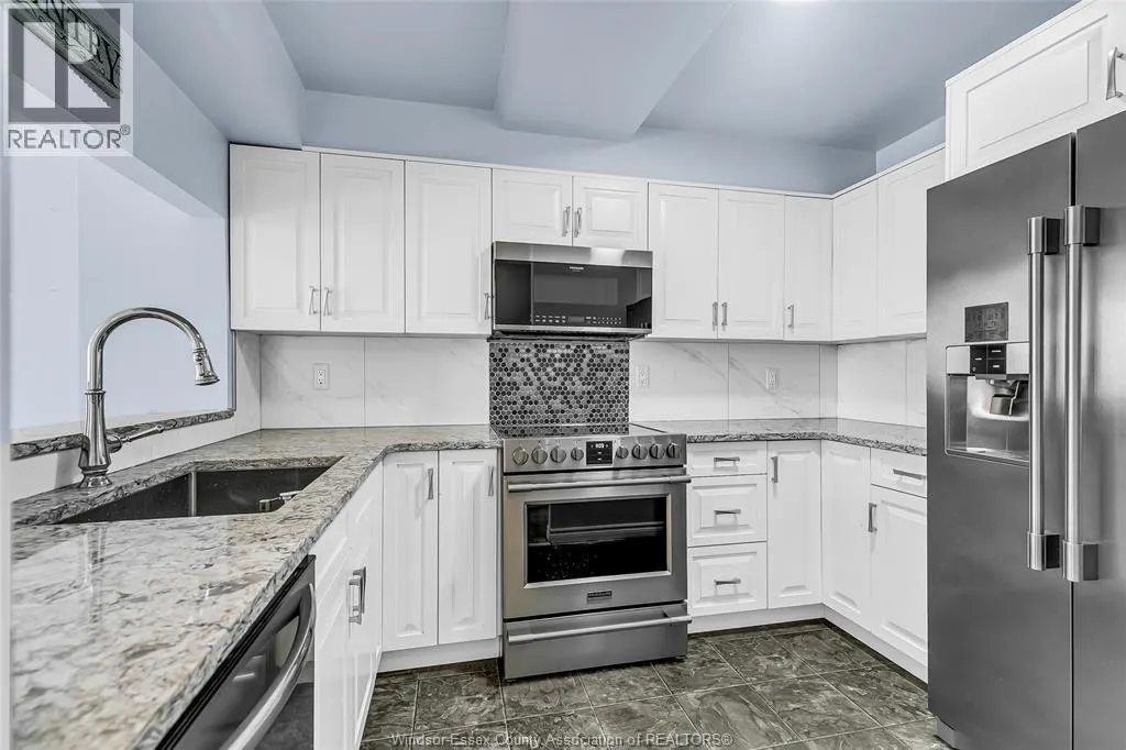 515 RIVERSIDE DRIVE West Unit# 806