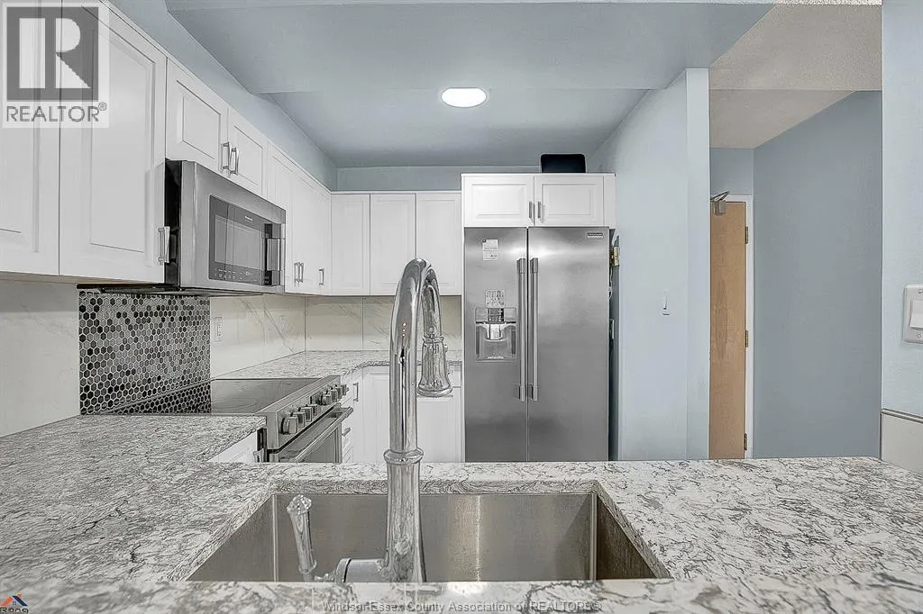 515 RIVERSIDE DRIVE West Unit# 806