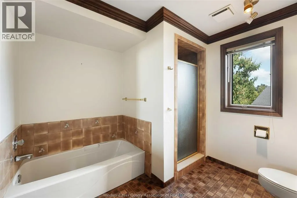 294 Hyde Park
