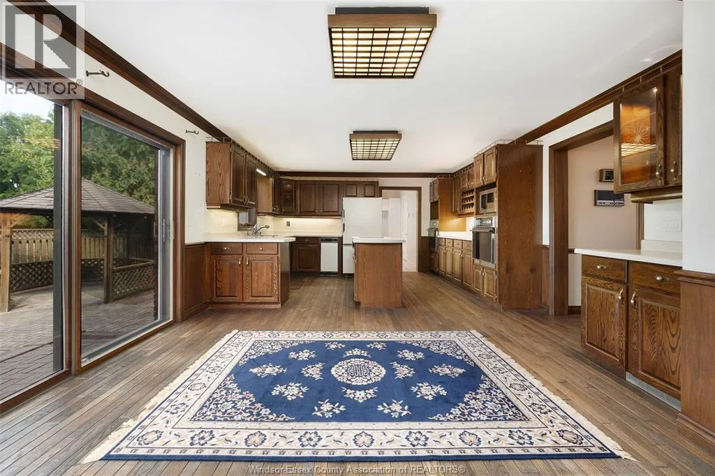 294 Hyde Park