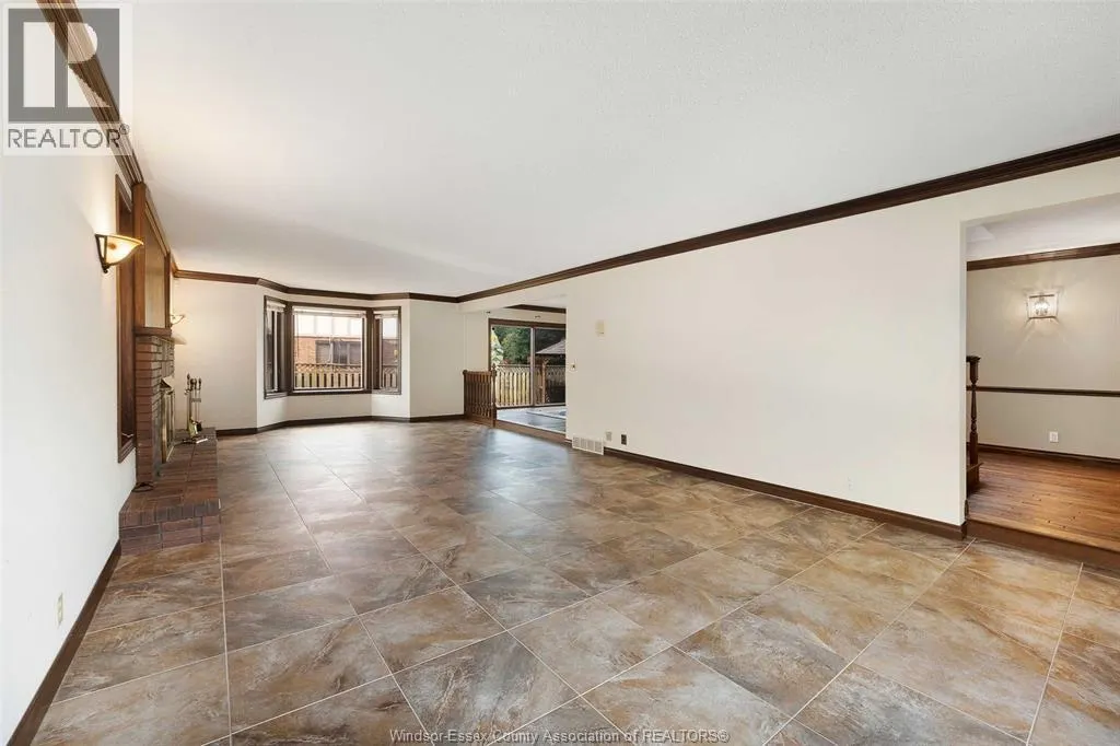 294 Hyde Park