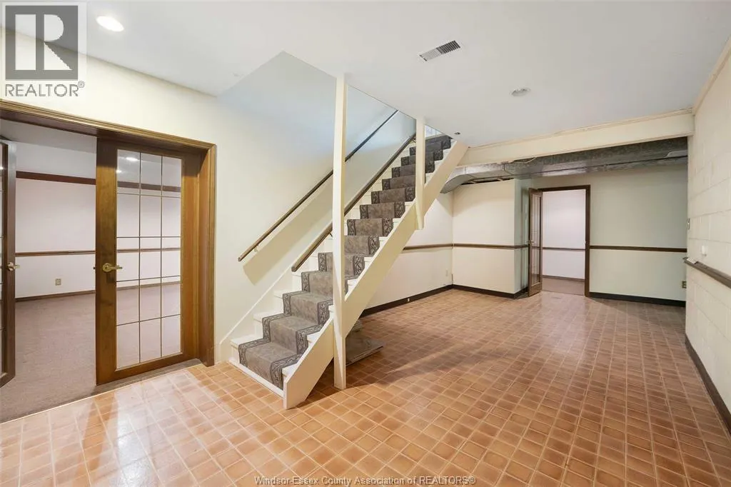 294 Hyde Park