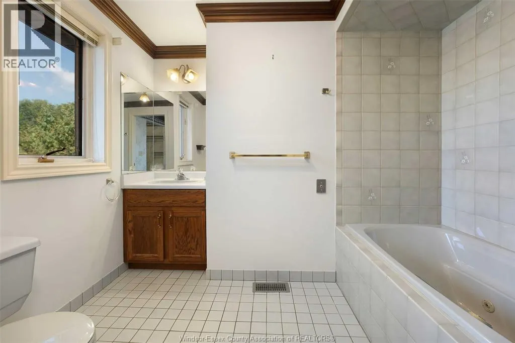 294 Hyde Park