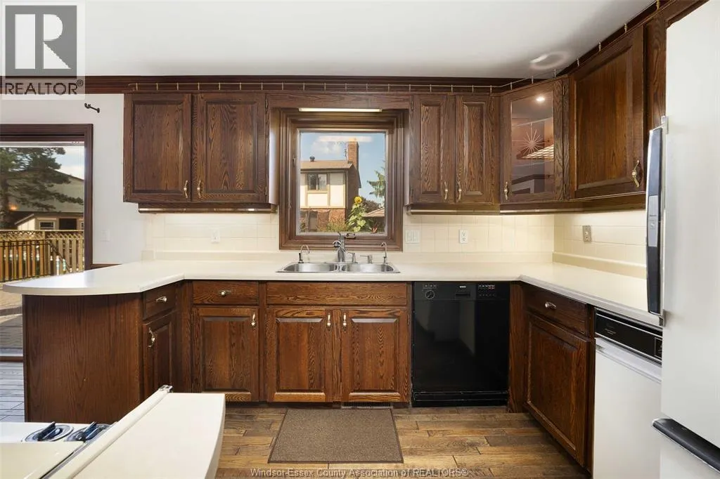 294 Hyde Park