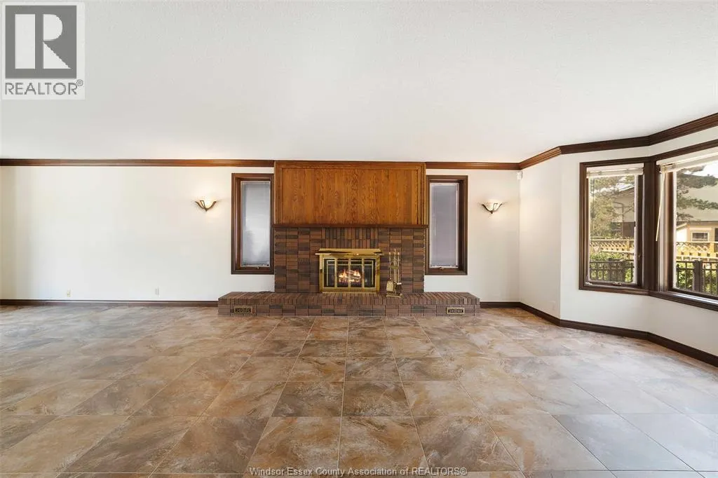 294 Hyde Park