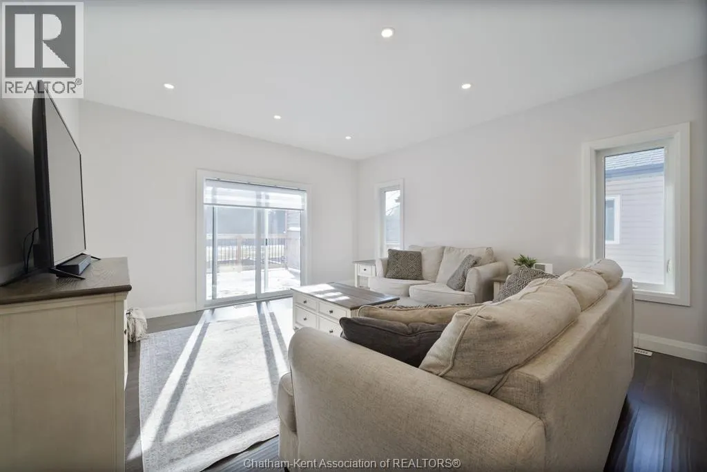 339 OAK STREET West
