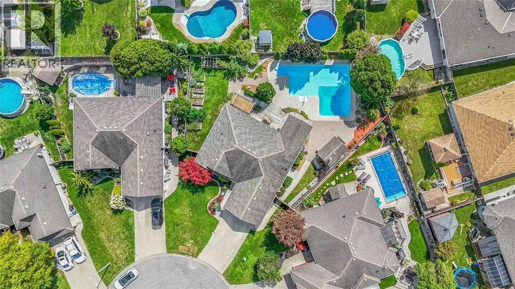 257 Jockey COURT
