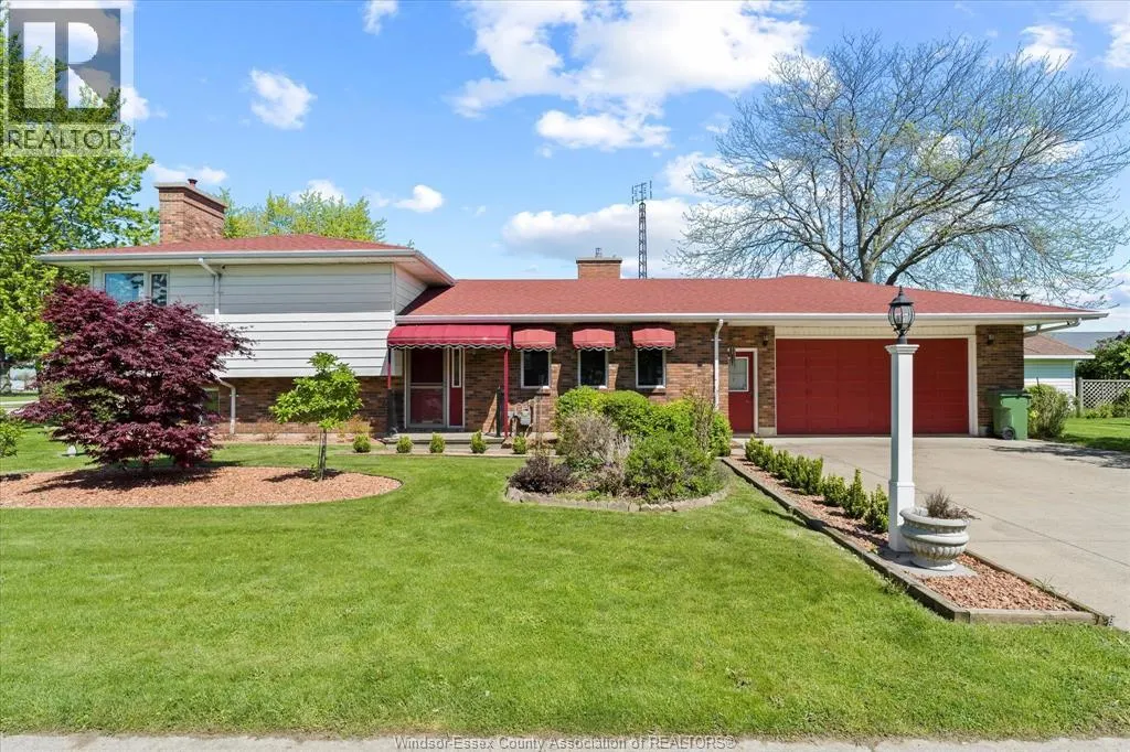 444 Oak STREET East