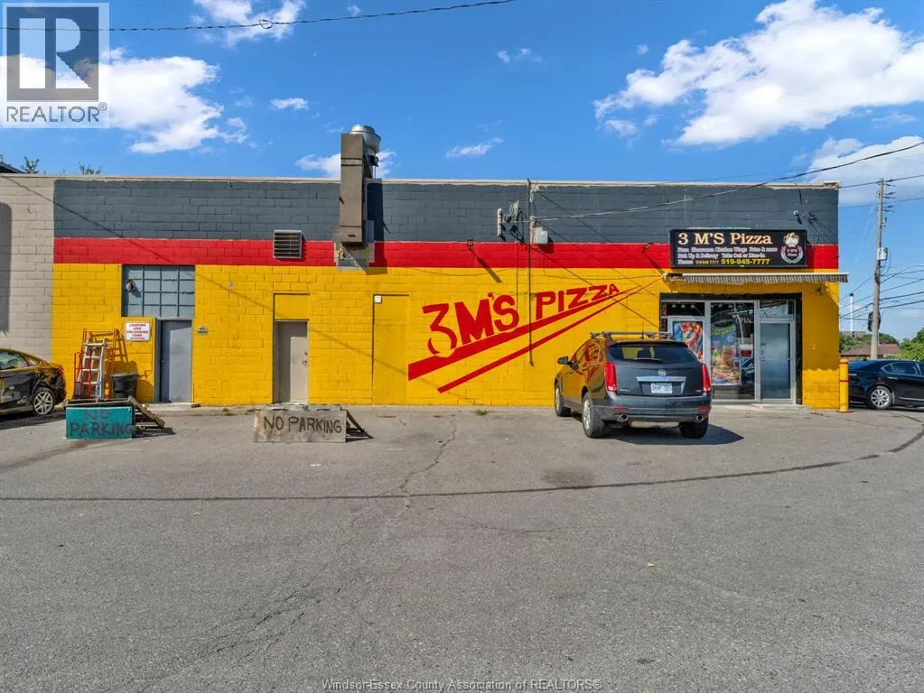 3857 WYANDOTTE STREET East Unit# 2