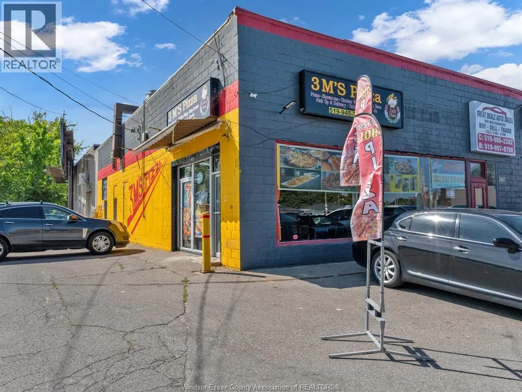 3857 WYANDOTTE STREET East Unit# 2