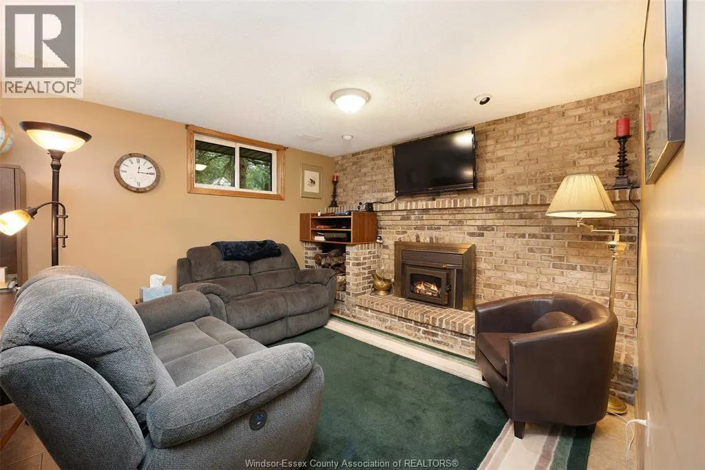 1935 CANARD DRIVE